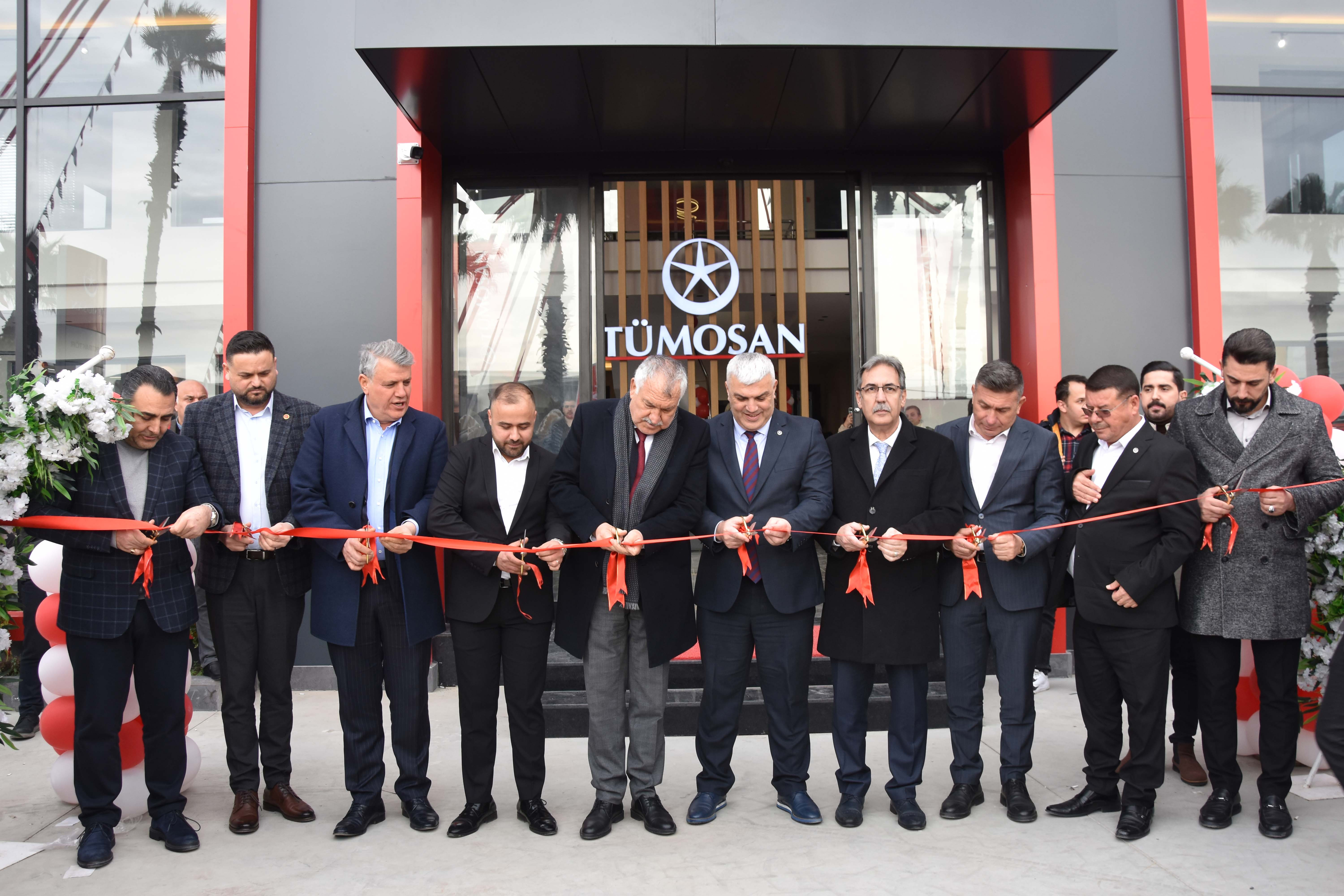 El concesionario TÜMOSAN, Islek Tractor, inaugura una nueva plaza en Adana